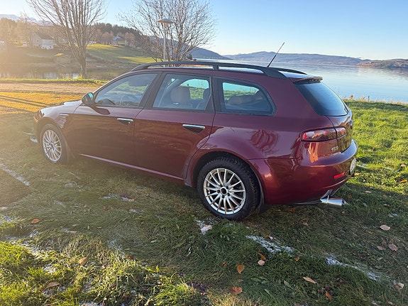 Alfa Romeo 159 8 of 19