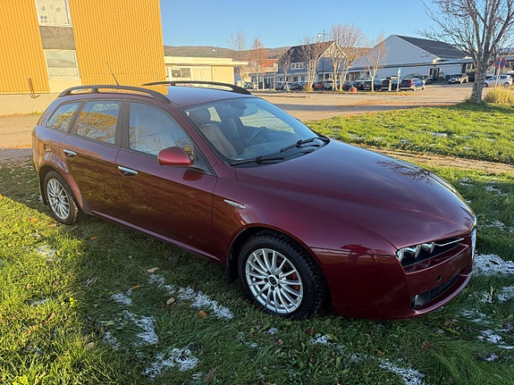 Alfa Romeo 159 4 of 19