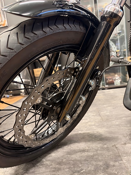 Harley-Davidson FXD Dyna Super Glide 8 of 10