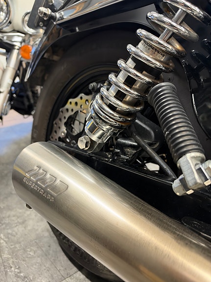 Harley-Davidson FXD Dyna Super Glide 5 of 10