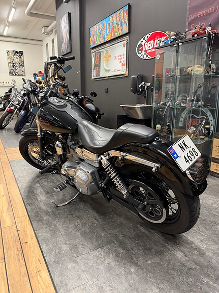 Harley-Davidson FXD Dyna Super Glide 6 of 10