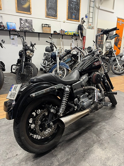 Harley-Davidson FXD Dyna Super Glide 4 of 10