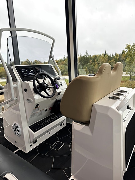 Ubetydelig brukt Highfield 660 m/Yamaha F150 og elektrisk styring. Kun 48 timer! 7 of 22