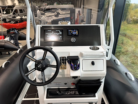 Ubetydelig brukt Highfield 660 m/Yamaha F150 og elektrisk styring. Kun 48 timer! 16 of 22