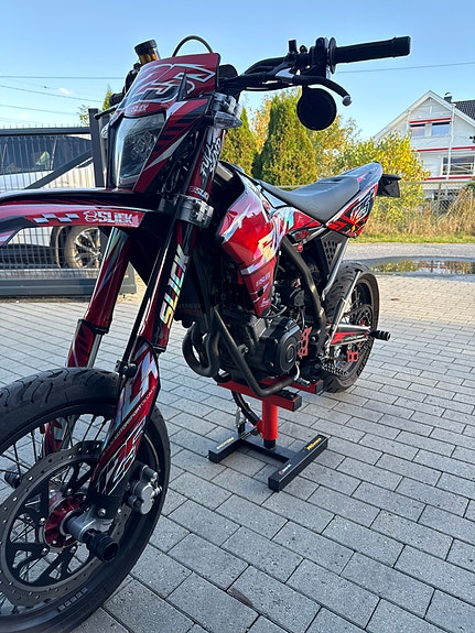 Fantic XMF 125 13 of 16