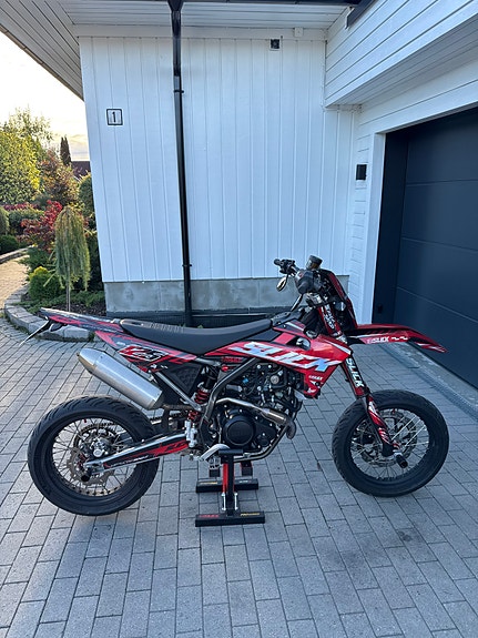 Fantic XMF 125 2 of 16