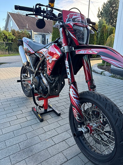 Fantic XMF 125 14 of 16