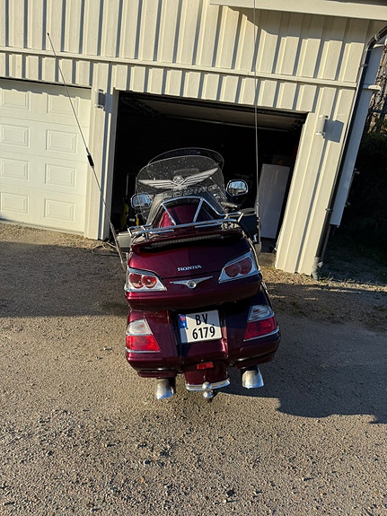 Honda GL 1800 Goldwing 3 of 9