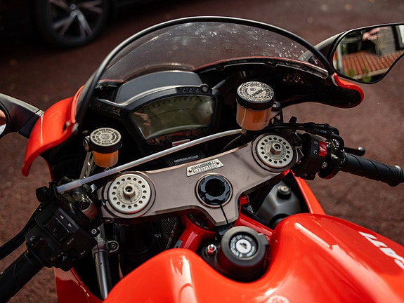 Ducati Desmosedici Rr 21 of 30