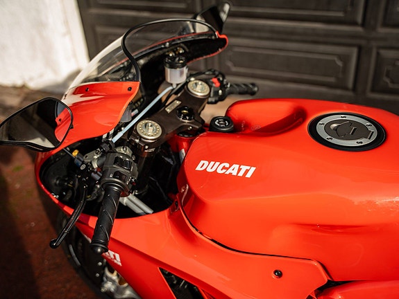 Ducati Desmosedici Rr 10 of 30