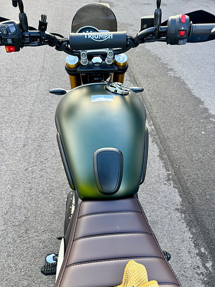 Triumph Scrambler 400 X 25 of 30