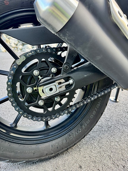 Triumph Scrambler 400 X 27 of 30