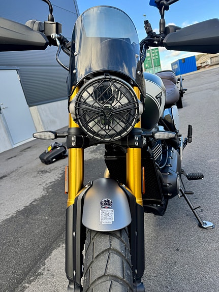 Triumph Scrambler 400 X 7 of 30