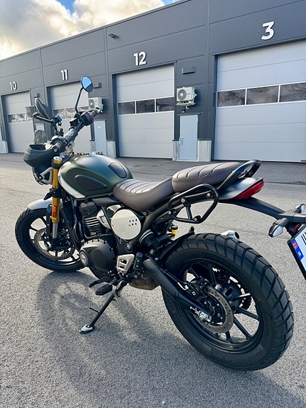 Triumph Scrambler 400 X 2 of 30