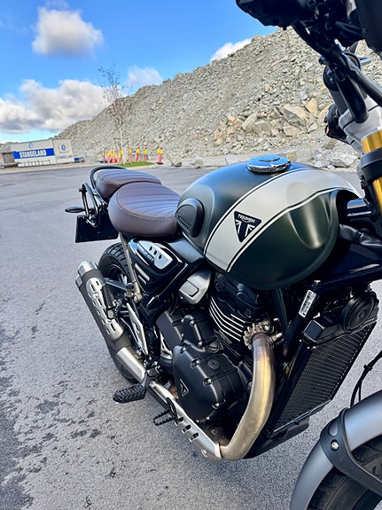 Triumph Scrambler 400 X 6 of 30