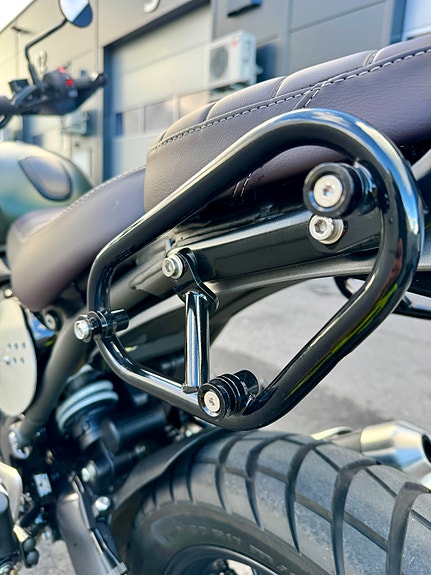 Triumph Scrambler 400 X 17 of 30