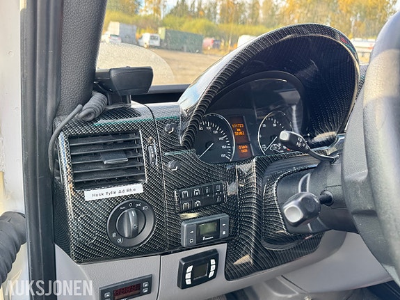 Mercedes-Benz MERCUS 30 of 30