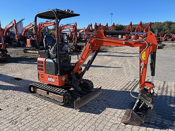 Hitachi ZX 17 U-6 6 of 7