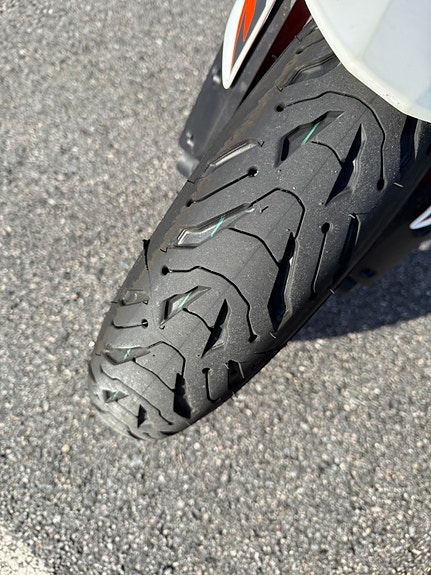 KTM 890 Duke R 12 of 12