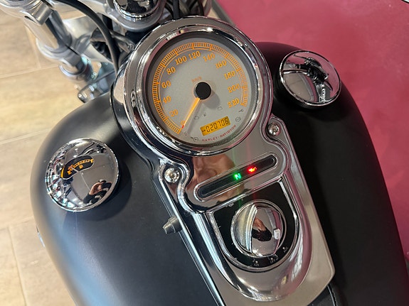 Harley-Davidson FXDF DYNA FAT BOB 28 of 28