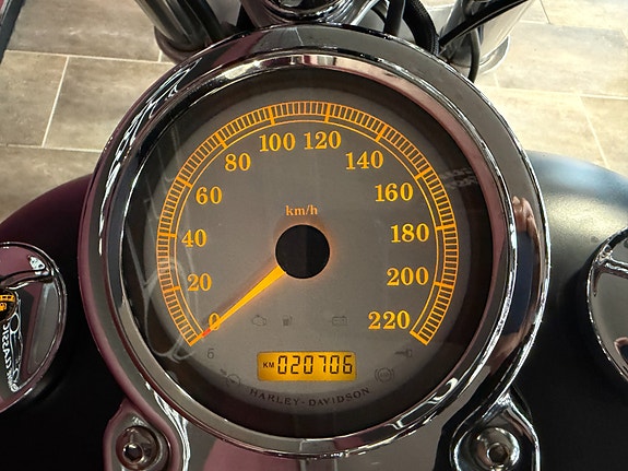 Harley-Davidson FXDF DYNA FAT BOB 13 of 28
