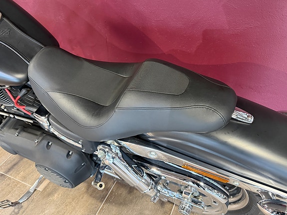 Harley-Davidson FXDF DYNA FAT BOB 22 of 28