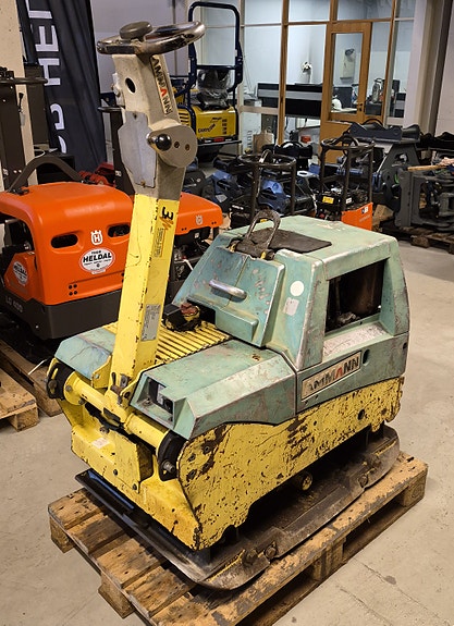 AMMANN AVH 100/20 reversibel vibroplate 6 of 10