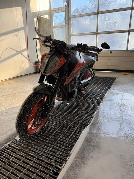 KTM 790 Duke 2 of 4