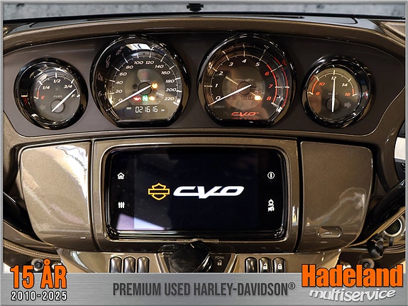 Harley-Davidson FLHXSE / CVO Street Glide 10 of 25