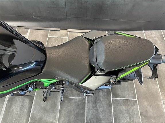 Kawasaki Z H2 SE 8 of 12
