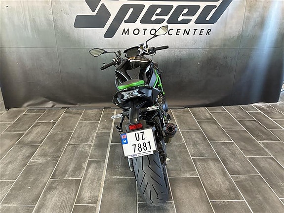Kawasaki Z H2 SE 9 of 12