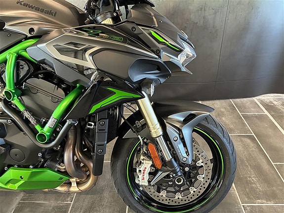 Kawasaki Z H2 SE 3 of 12