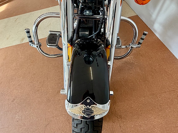 Harley-Davidson FLSTF Fat Boy 30 of 30