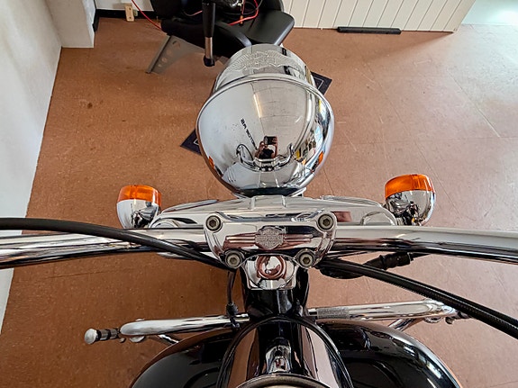 Harley-Davidson FLSTF Fat Boy 24 of 30