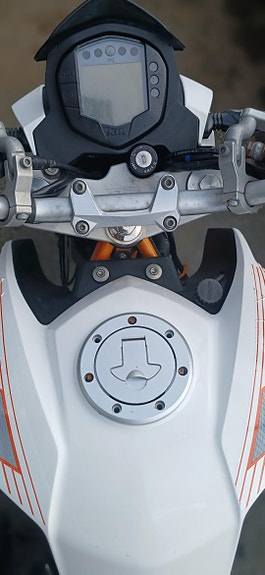 KTM 390 Duke 5 of 9