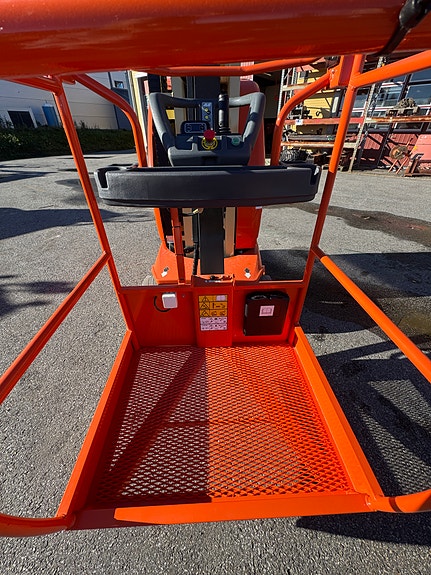 JLG Toucan 10EL 8 of 9