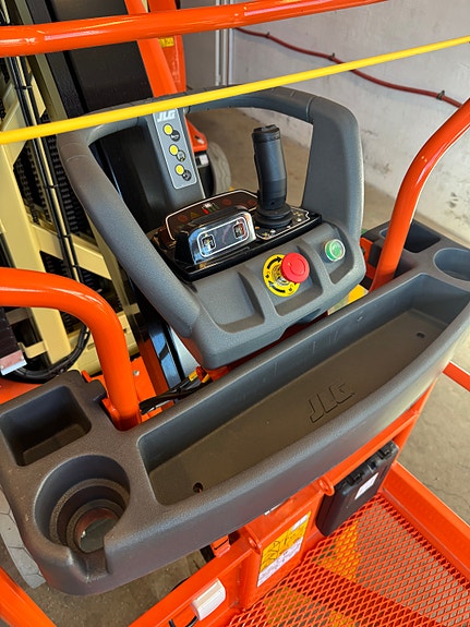 JLG Toucan 10EL 7 of 9