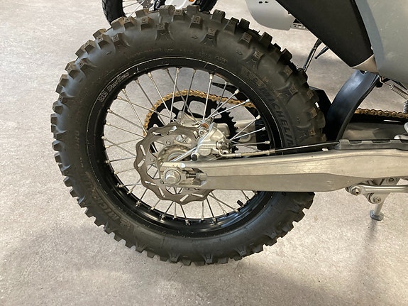 Husqvarna FE 250 Enduro *Kun 14 timer* 29 of 30