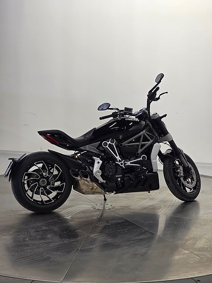 Ducati XDiavel S 2019 – 15.000 km – Meget pen – Ekstrautstyr 2 of 18