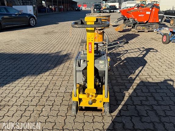 Wacker Neuson DPU3050H - Vibroplate 7 of 11