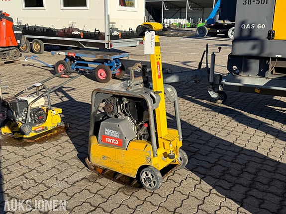 Wacker Neuson DPU3050H - Vibroplate 6 of 11