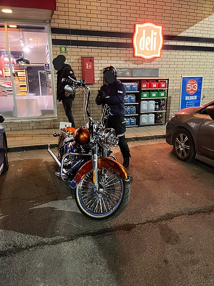 Harley-Davidson FLSTC Heritage Softail Classic 6 of 7