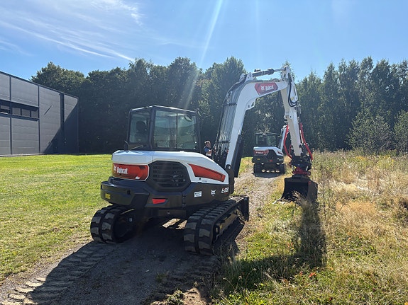 Bobcat E88 3 of 8