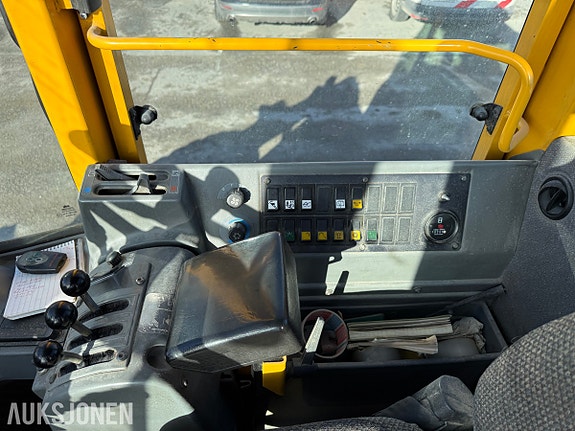 Volvo L70 26 of 30