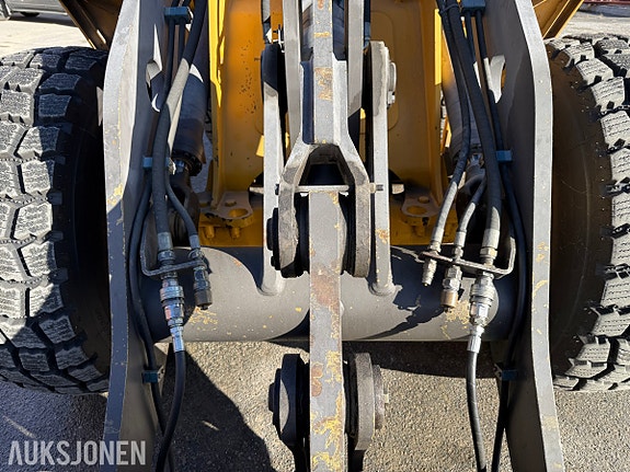 Volvo L70 7 of 30