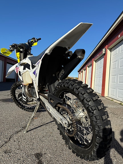 Husqvarna TE 250i 6 of 11