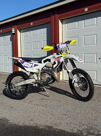 Husqvarna TE 250i 11 of 11