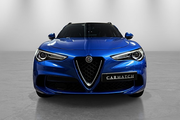 Alfa Romeo Stelvio Quadrifoglio 2 of 30