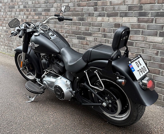 Harley-Davidson FLSTFB Fat Boy Special 10 of 13