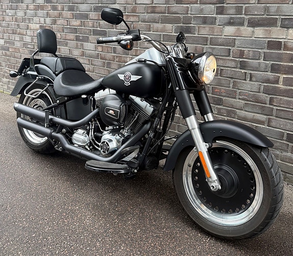 Harley-Davidson FLSTFB Fat Boy Special 3 of 13